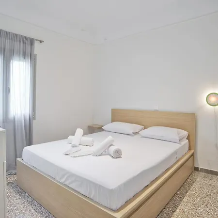 Athina 2Br Apt, Fully Equipped, Kitchen, Ac, Wifi-2